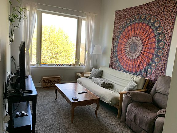 4th image of 1926 N Leclaire Ave #2F