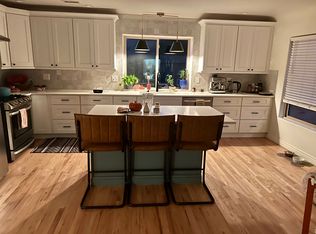 610 Solano Dr SE, Albuquerque, NM 87108