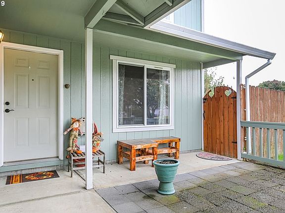 3rd image of 5903 NE 97th St