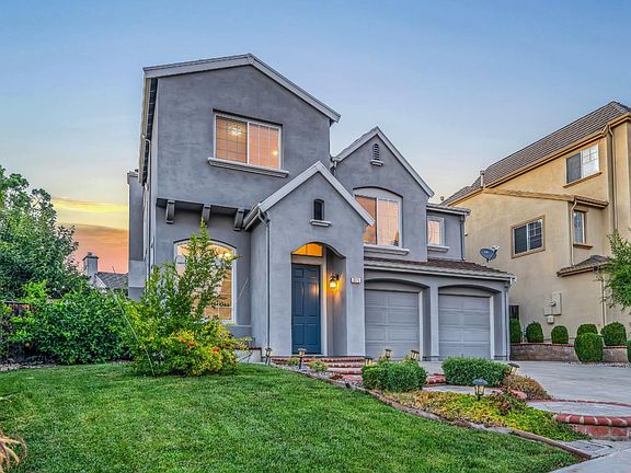 2nd image of 3171 Bourgogne Ct