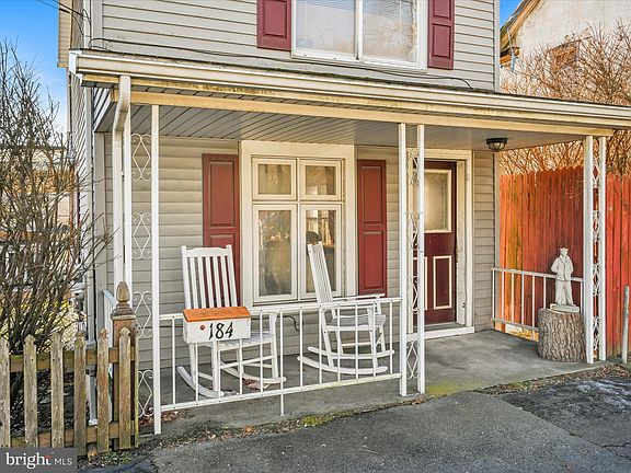 4th image of 184 W Grand Ave
