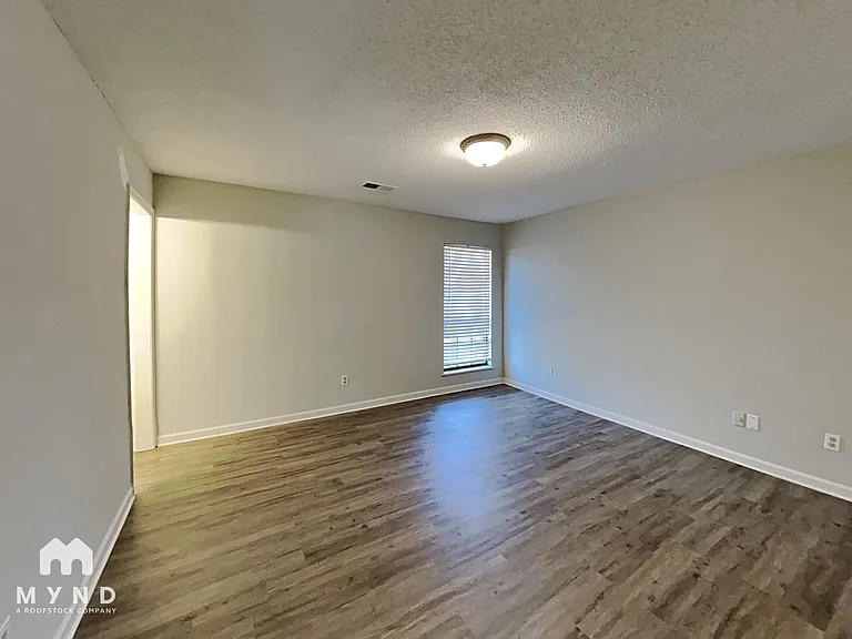 6382 Saginaw Rd — Photo 9