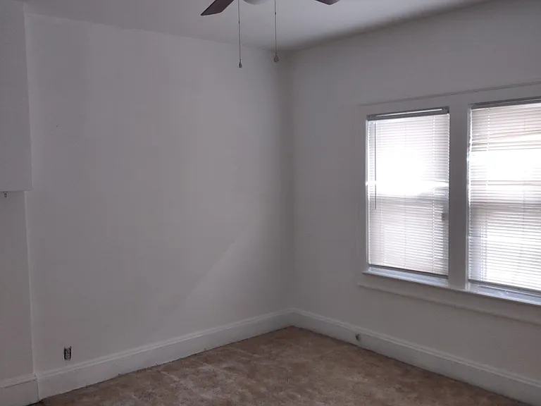 Bedroom (Master)