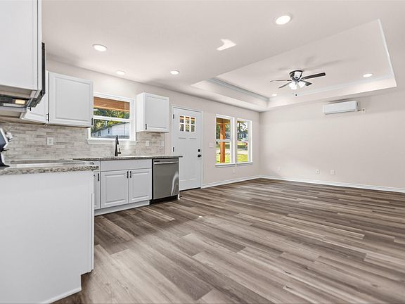 5th image of 22463 Trailwood Rd