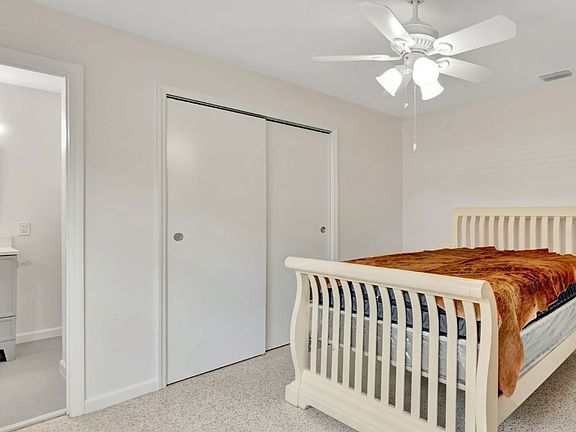 5th image of 4714 W Vasconia St