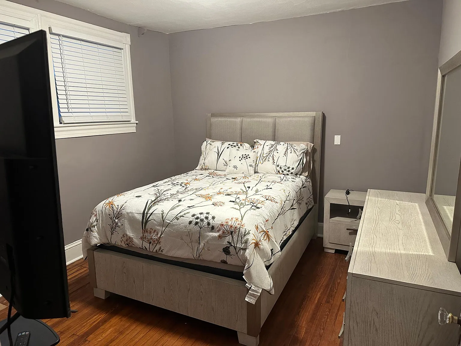 2 bed, 1.5 bath, 1200 sqft, $1,600 — Photo 4
