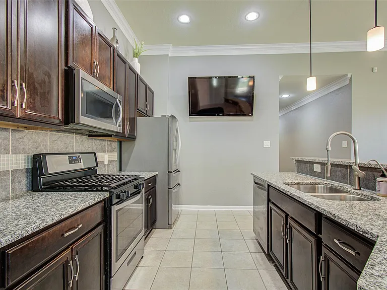 18707 Naples Ridge Ct — Photo 23