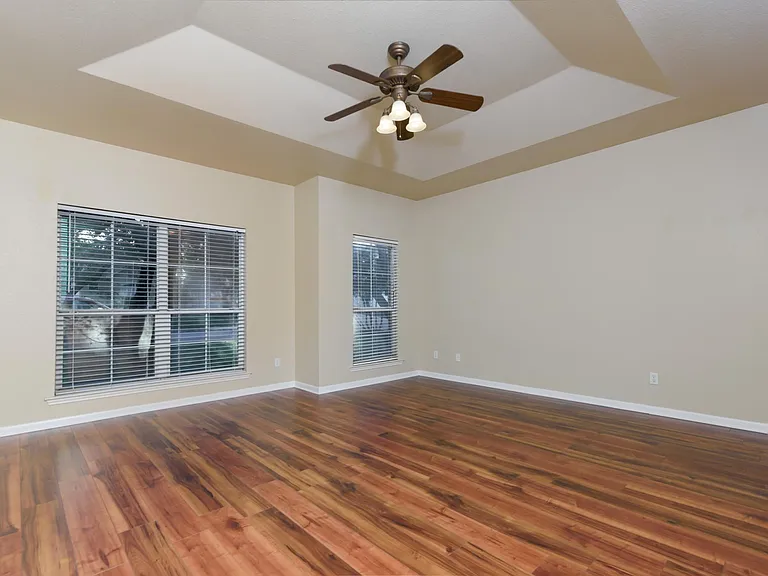 2610 Fairwood Dr — Photo 9