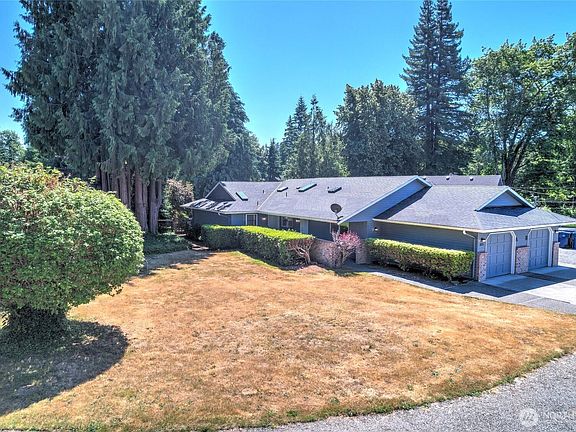 2nd image of 8021 55th Avenue NE