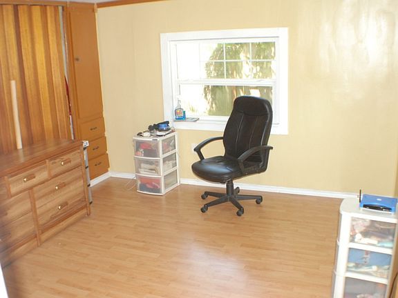 5th image of 2250 S Flower Ave #11