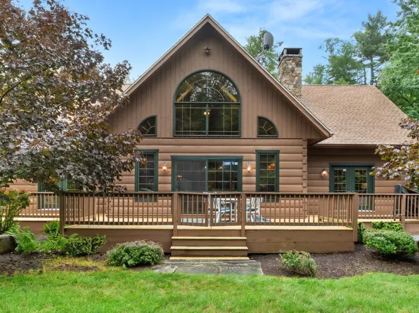 354 Woodmere Rd, Becket, MA 01223