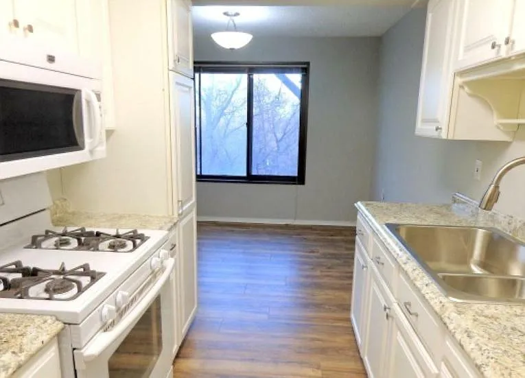 9400 Old Cedar Ave S #241 — Photo 9