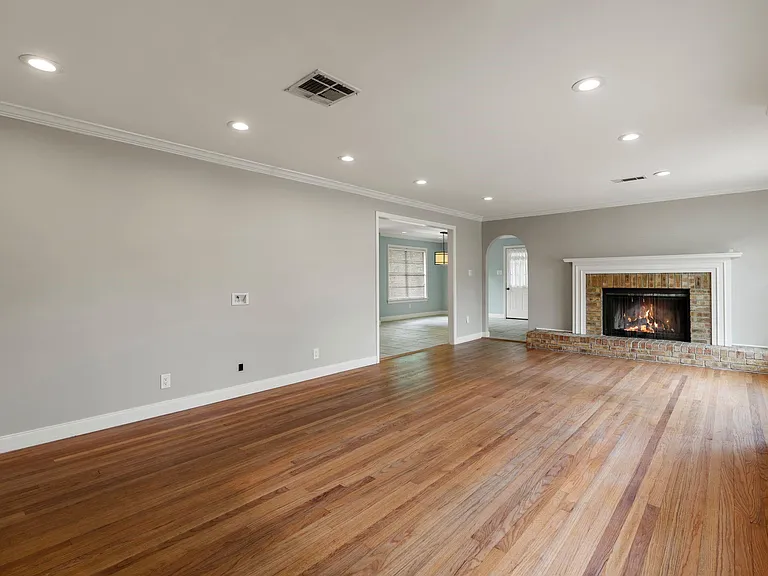 9333 Walterville Rd — Photo 6