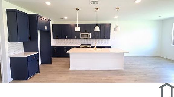 5th image of 1609 Glacier Dr