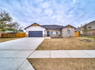 317 Lakeview Dr, Alvarado, TX 76009
