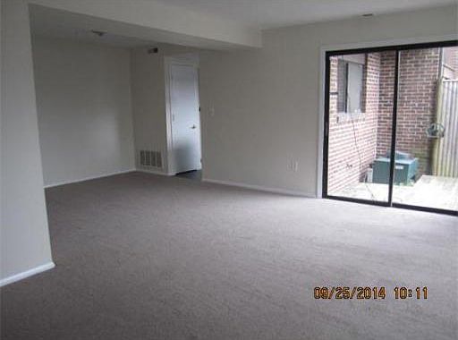 4th image of 4 Laurelwood Dr