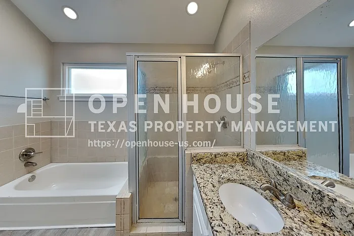 2111 Holly Hill Ln — Photo 11