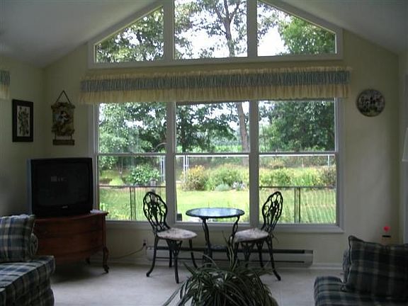 4 Seasoned Sunroom