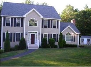 10 Briar Ct, Hooksett, NH 03106