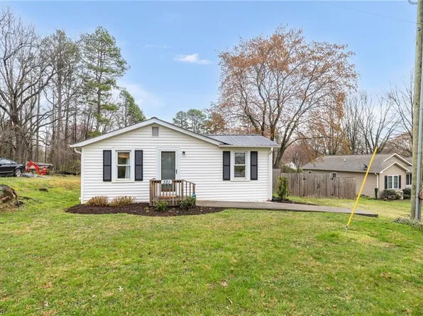 321 Poe St, Madison, NC 27025