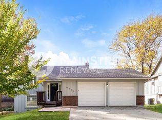 9904 Taylor Dr, Overland Park, KS 66212