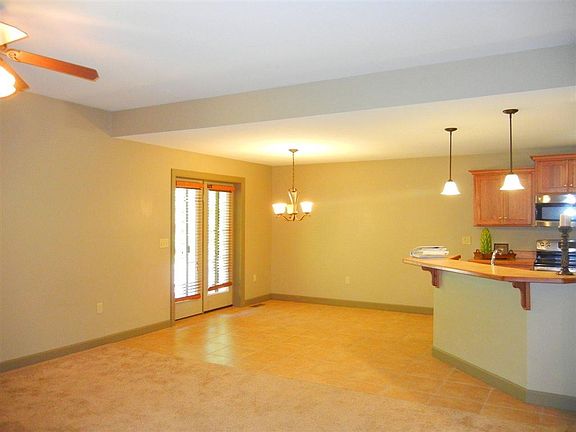 5th image of 429 Stone Grove Dr