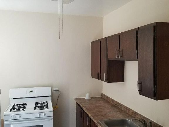 2nd image of 10717 S King Dr W