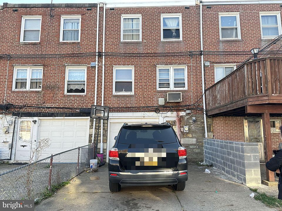 2nd image of 2139 Brighton St