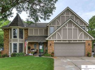 906 N 148th St, Omaha, NE 68154