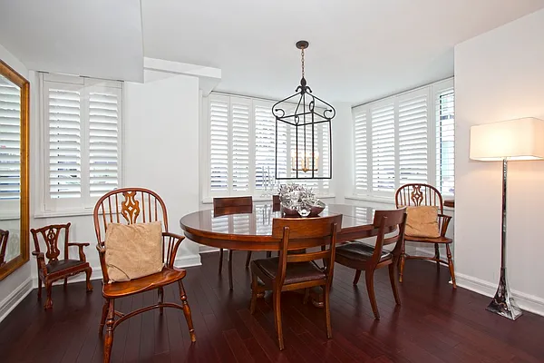 Sold by R New York | media 11