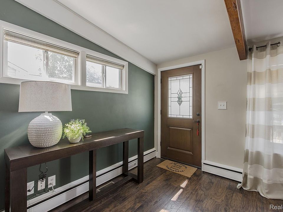 10470 King Rd, photo 10