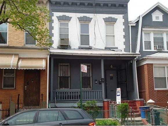 1st image of 362 E 32nd St