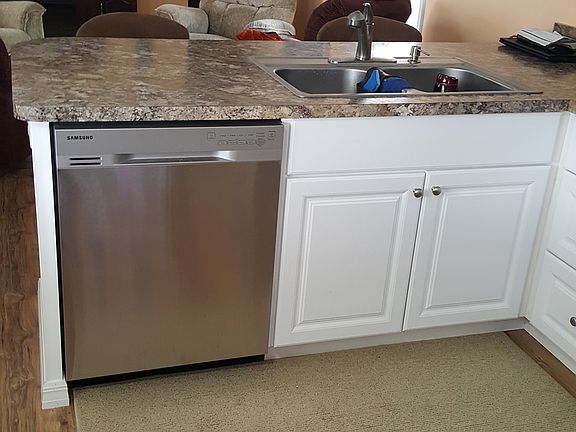 4th image of 814 Janet St