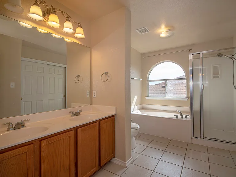 518 Reba — Photo 16