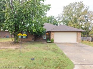 2005 Broken Hill Dr, Van Buren, AR 72956
