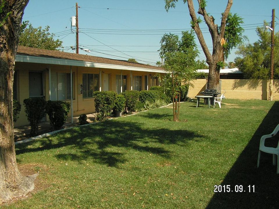Expansive lawn area for your enjoyment