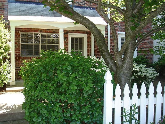 Exterior private entrance