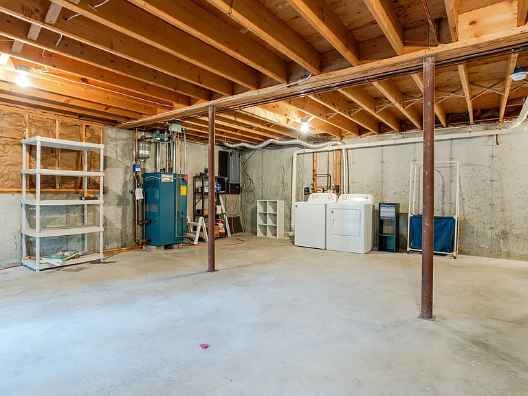 59 Boothby Ave — Photo 33