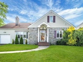 136 Division Ave, Massapequa, NY 11758