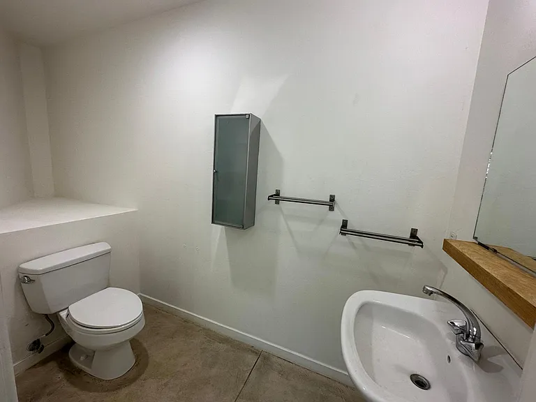 1001 E 17th St #132 — Photo 11