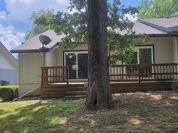 4th image of 4 Spring River Ln