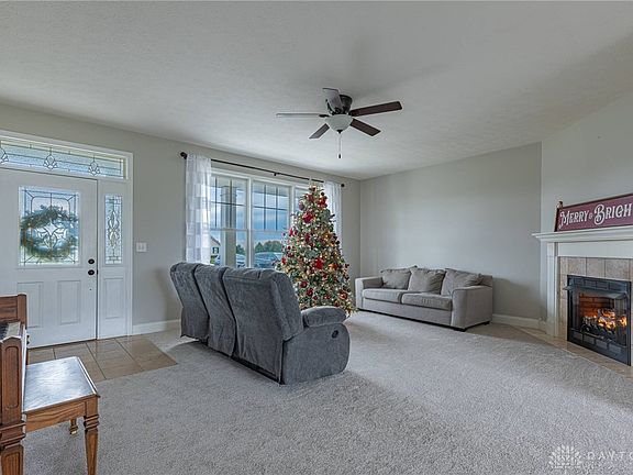 4th image of 65 Hannah Ct