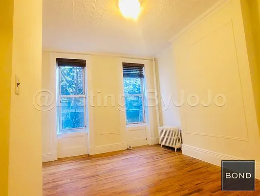 Rented by Bond New York | media 7