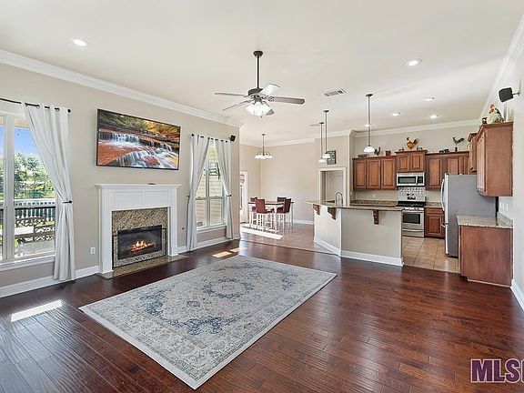 5th image of 14400 Stonegate Manor Dr