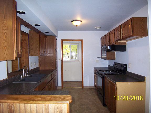 3rd image of 511 Liberty St