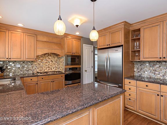 4th image of 1208 Thorndale Ln
