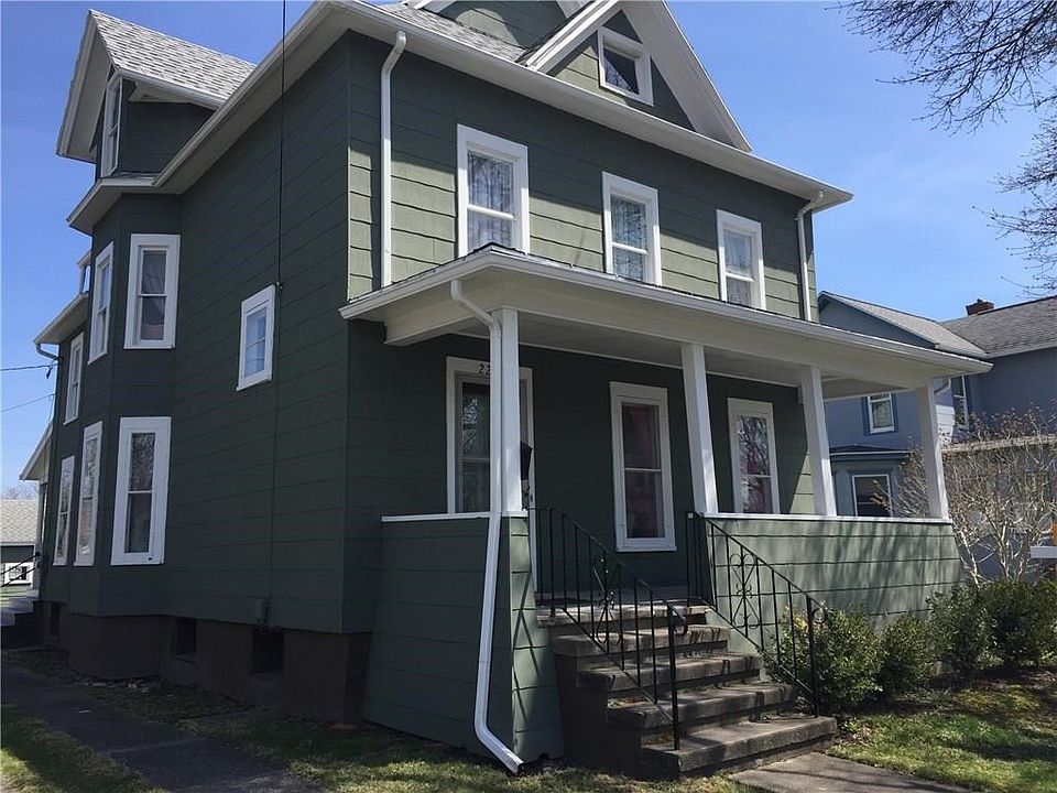 1st image of 225 Pleasant St