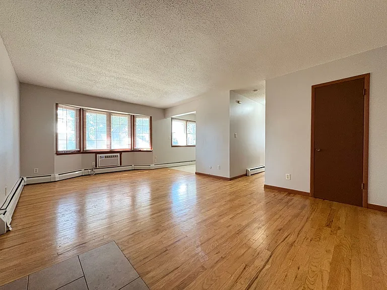 Patricia Park Apartments — Photo 16