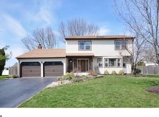 7 Kings Rd, Dayton, NJ 08810