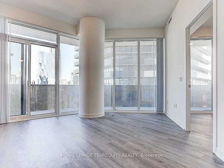 138 Downes St #3215 — Photo 16